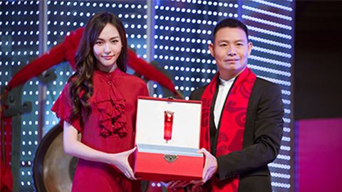 中国美正当红，狗万A股上市，引领新时代